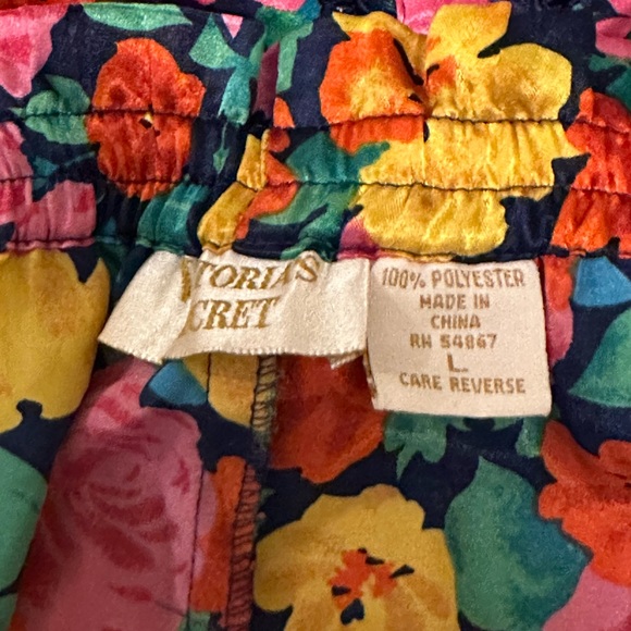 vintage 1980s gold tag victoria's secret lace and silk floral pajama set - Picture 4 of 4